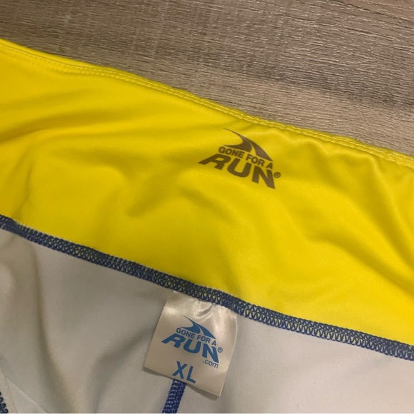 Gone For A Run Boston Strong Marathon Unicorn Capri Leggings Women’s XL - Picture 3 of 3